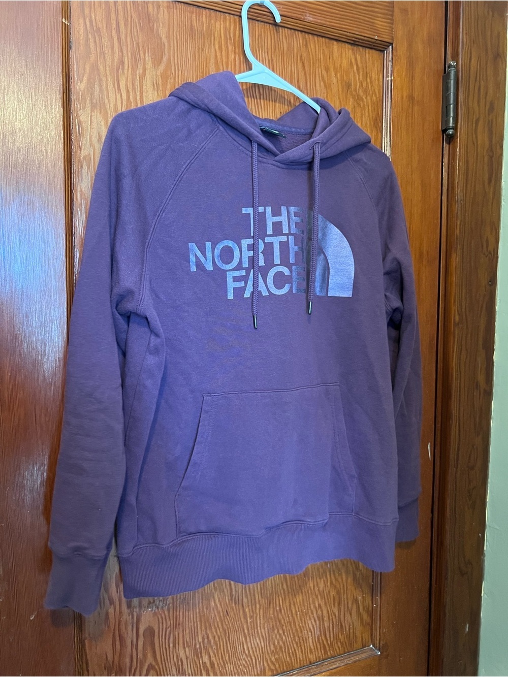 The North Face Women's Purple Logo Hoodie Sweatshirt Medium